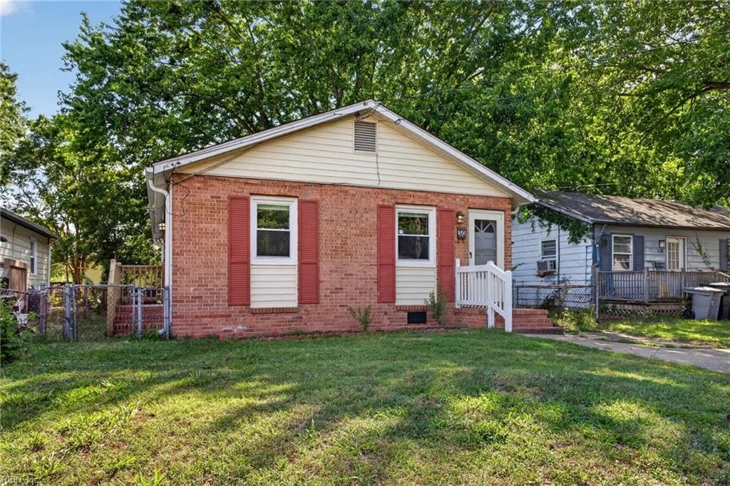 120 Downes ST, HAMPTON VA 23663 - Photo 4