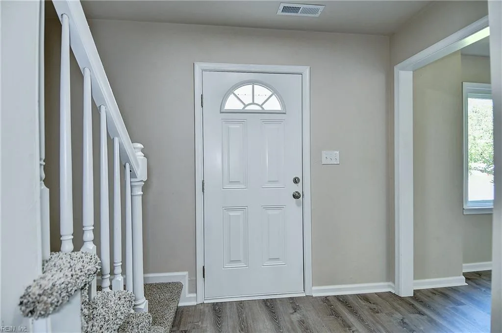 2133 Weybridge DR, VIRGINIABEACH VA 23454 - Photo 4