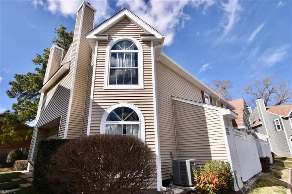 2233 Westsail LN, VIRGINIABEACH VA 23455 - Main photo