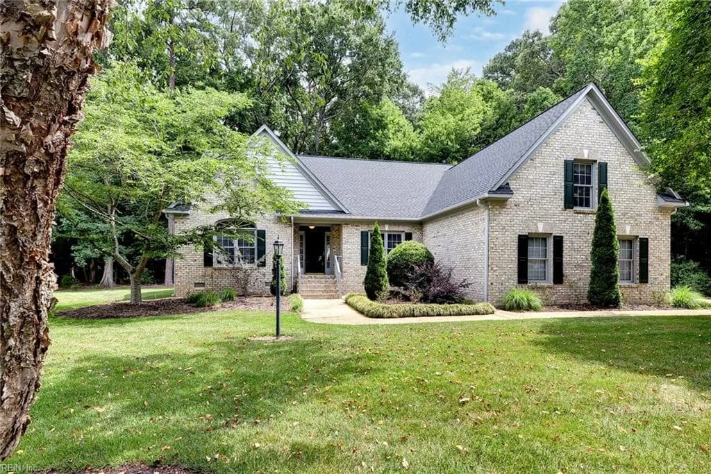 121 Tern CT, YORKTOWN VA 23692 - Photo 3