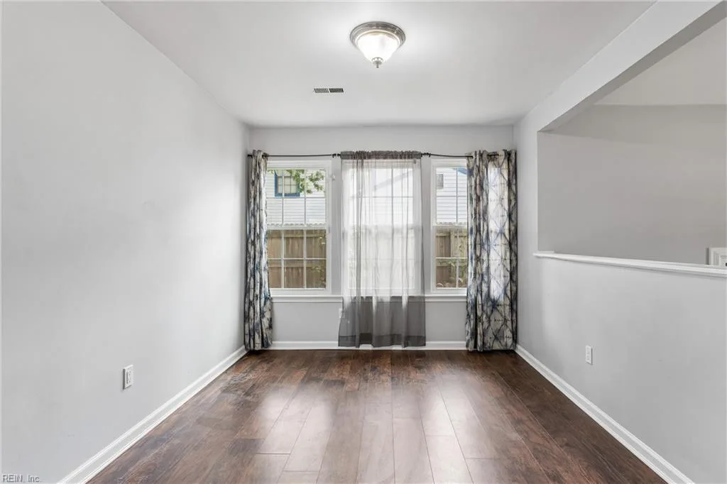 453 Wyn DR, NEWPORTNEWS VA 23608 - Photo 5