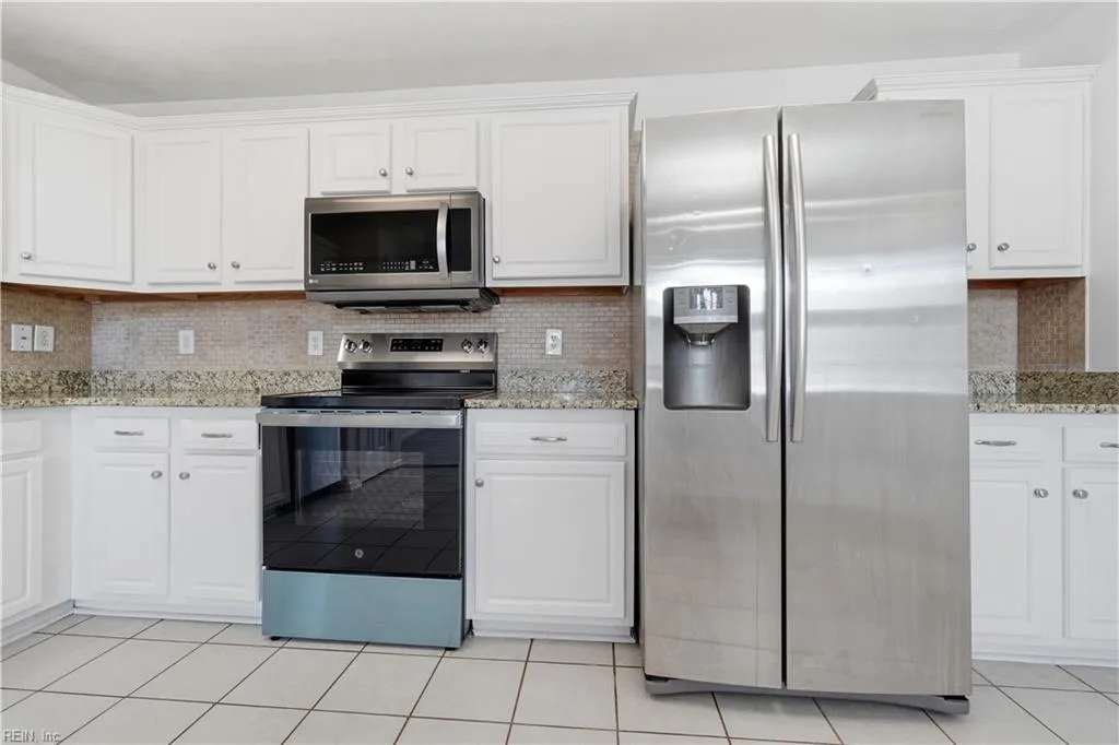 3915 Sutter ST #11, VIRGINIABEACH VA 23462 - Photo 3