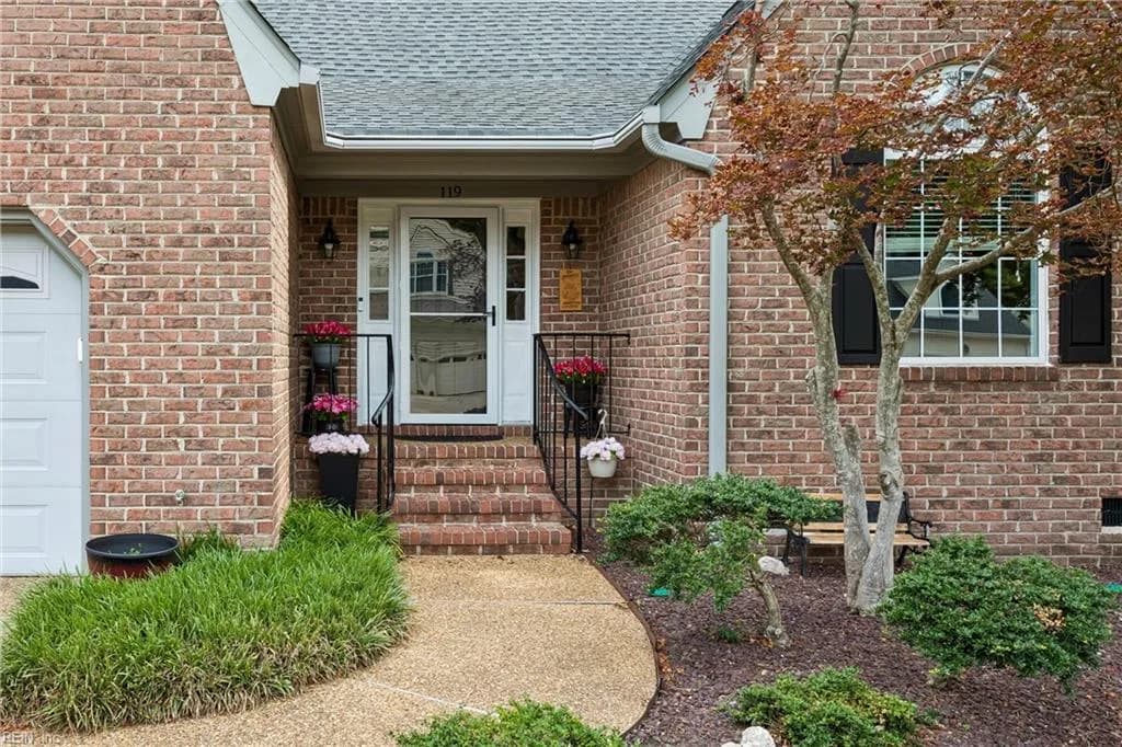 119 E Wedgwood DR, YORKTOWN VA 23693 - Photo 3