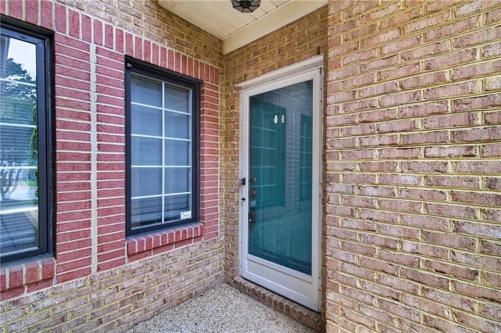128 Genoa DR #19, HAMPTON VA 23664 - Photo 3