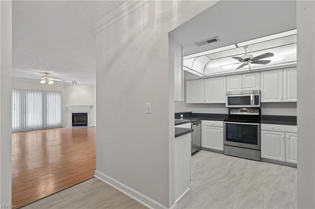 128 Genoa DR #19, HAMPTON VA 23664 - Photo 5