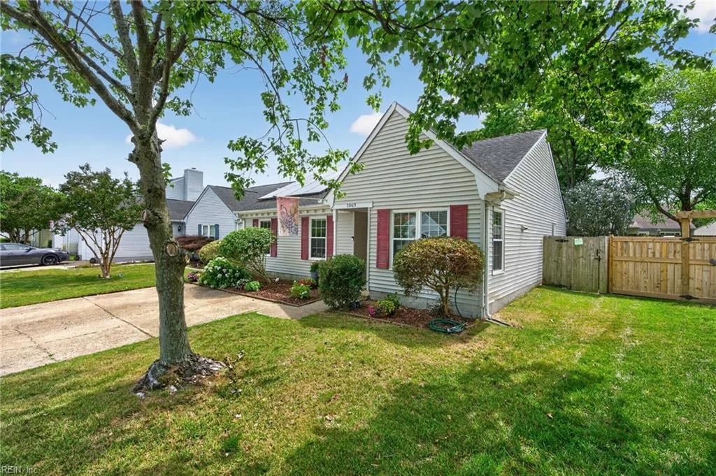 1069 Guest DR, VIRGINIABEACH VA 23454