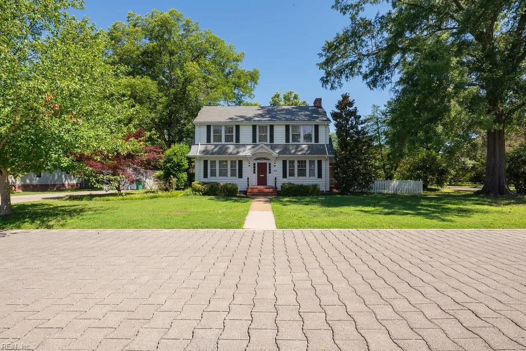 209 Randolph CIR, ASHLAND VA 23005