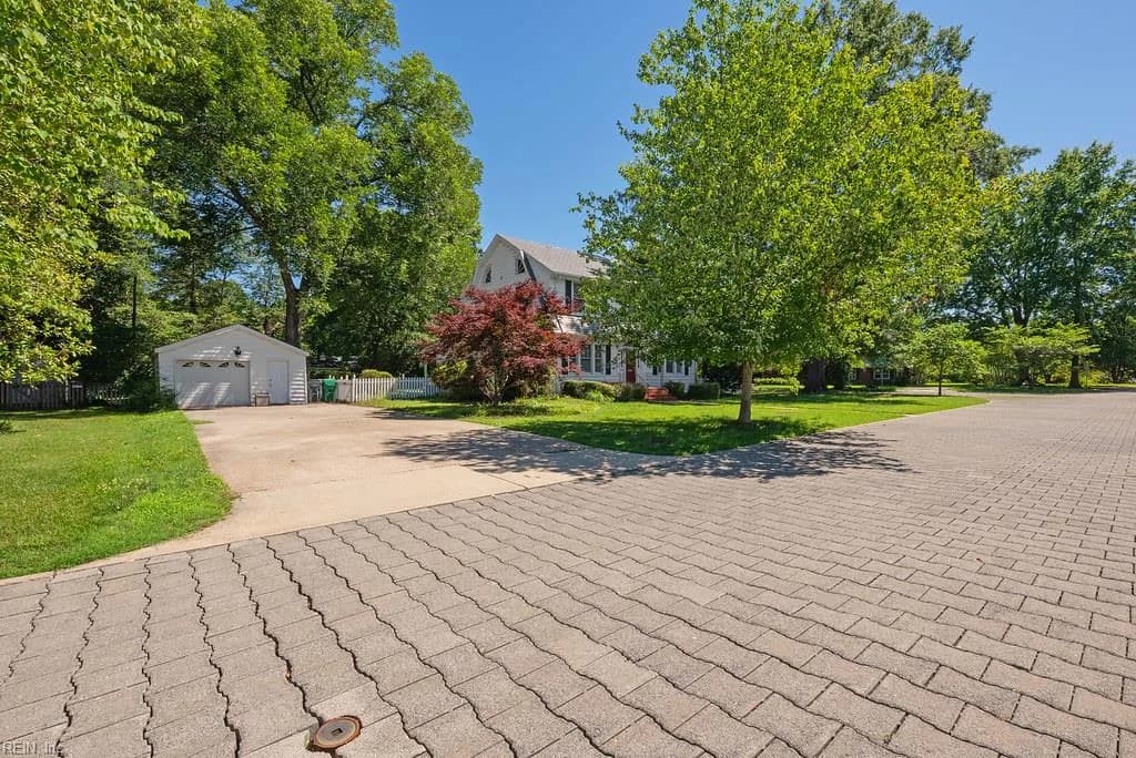 209 Randolph CIR, ASHLAND VA 23005 - Photo 4