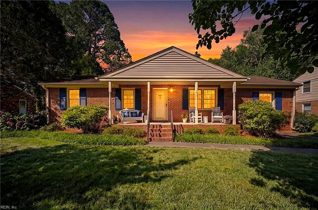 4020 Forresthills DR, PORTSMOUTH VA 23703 - Main photo