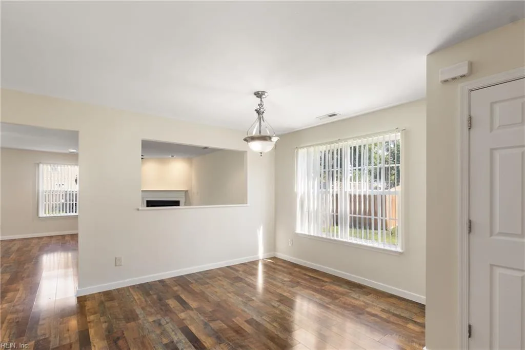 7246 Jeanne DR, GLOUCESTER VA 23061 - Photo 4