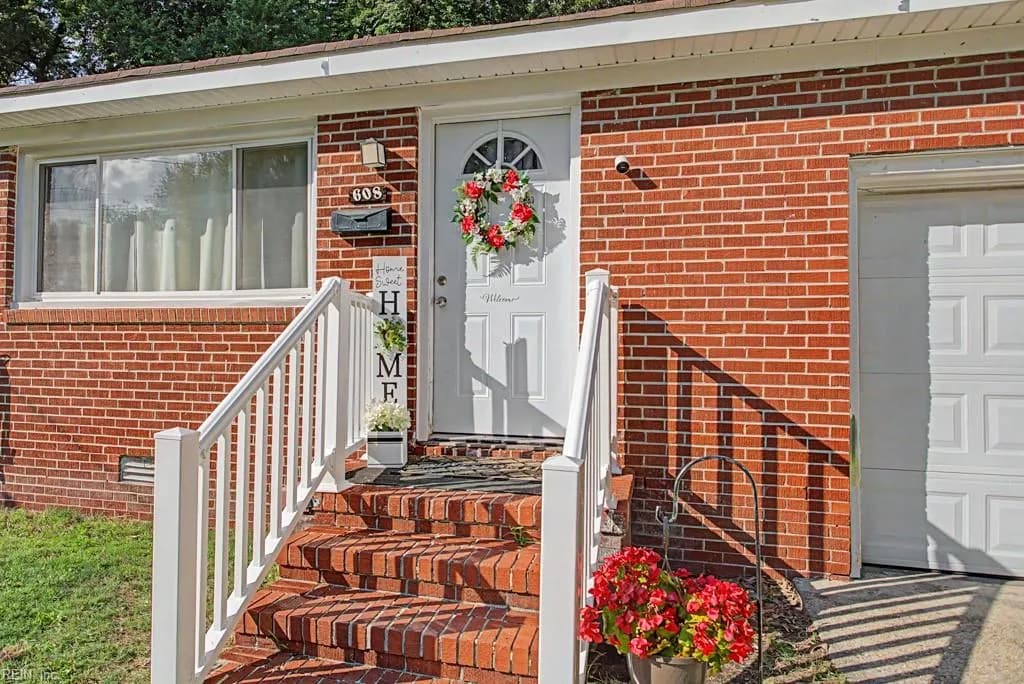 608 Cromer CT, HAMPTON VA 23661 - Photo 3