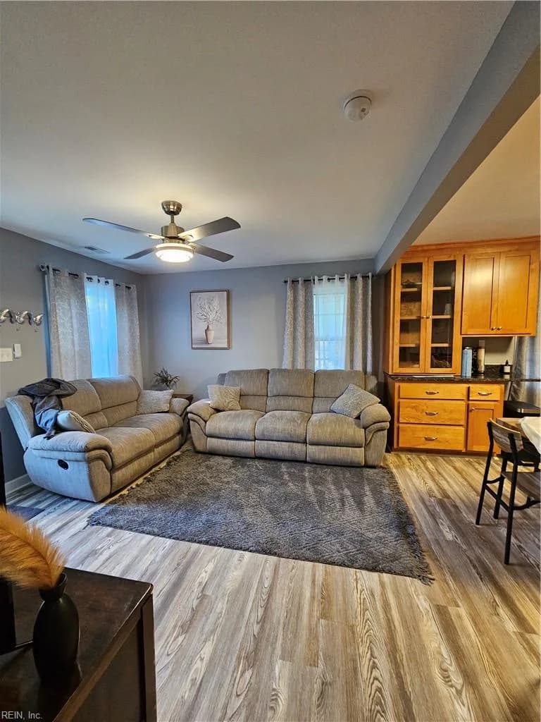 330 Shawen DR, HAMPTON VA 23669 - Photo 5