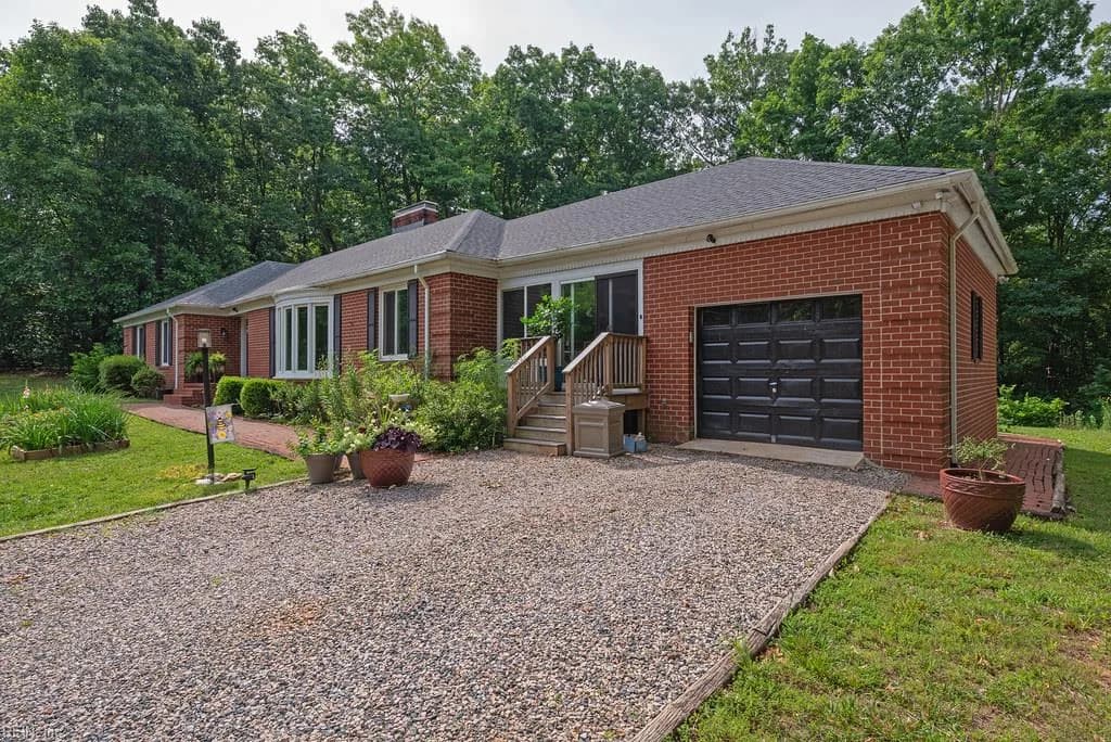 24601 Pear Orchard RD, MOSELEY VA 23120 - Photo 4