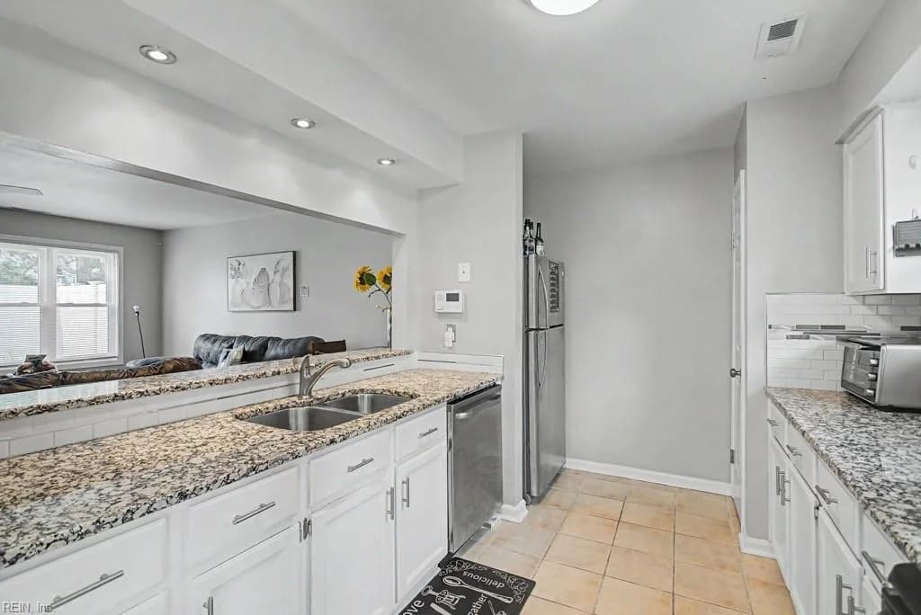 94 Madison CHSE, HAMPTON VA 23666 - Photo 5