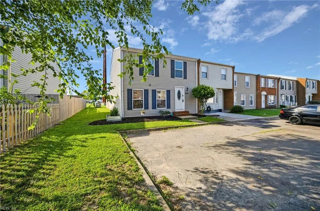 1038 Bryce LN, VIRGINIABEACH VA 23464 - Photo 2