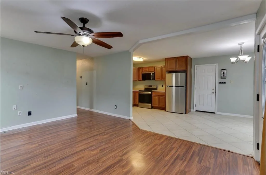 3521 Dana LN, VIRGINIABEACH VA 23452 - Photo 4