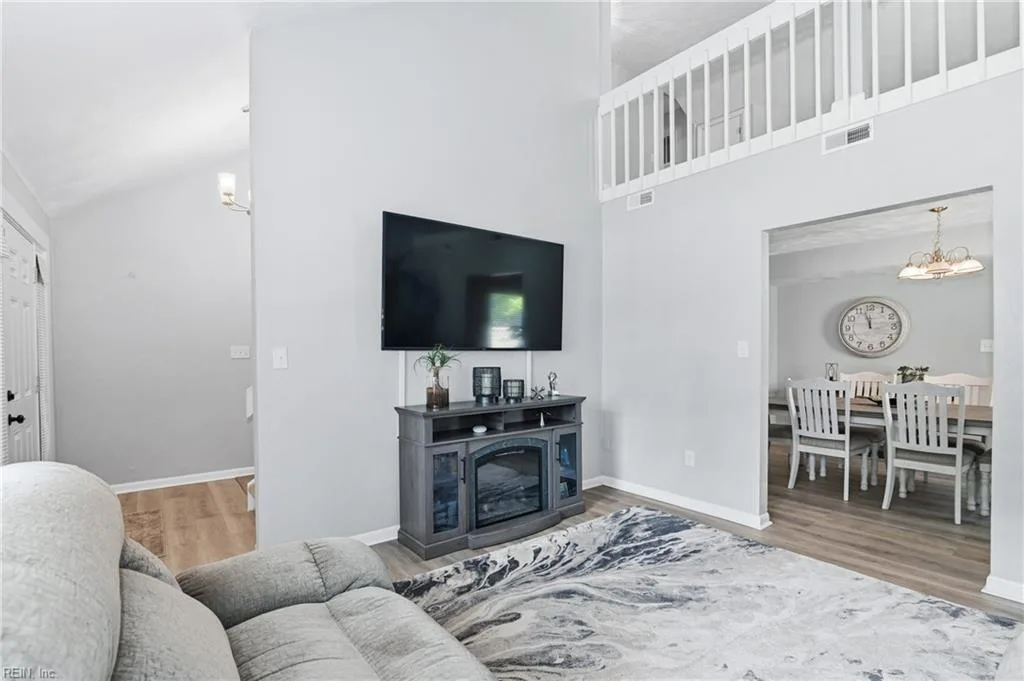 3 Kenilworth DR, HAMPTON VA 23666 - Photo 5