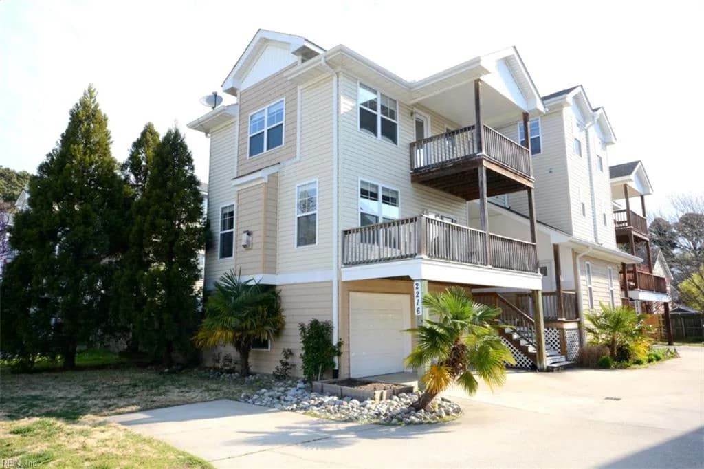 2216 E Berrie CIR, VIRGINIABEACH VA 23455 - Main photo