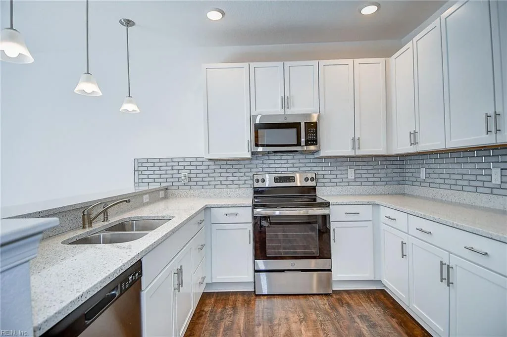 5028 Hawkins Mill WAY, VIRGINIABEACH VA 23455 - Photo 4