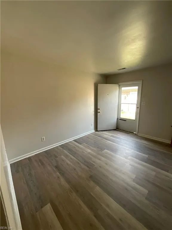 3587 Gum DR, PORTSMOUTH VA 23707 - Photo 3