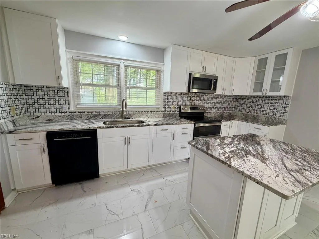 1452 E Pembroke Ave NONE, HAMPTON VA 23663