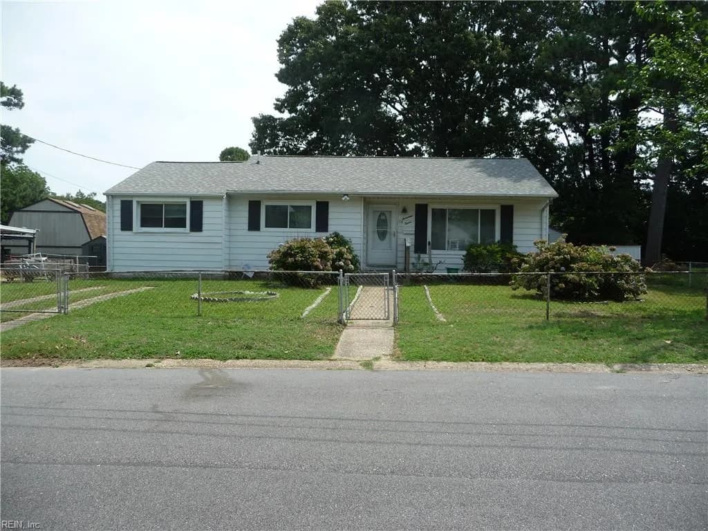 1712 Birchwood RD, VIRGINIABEACH VA 23455 - Photo 2