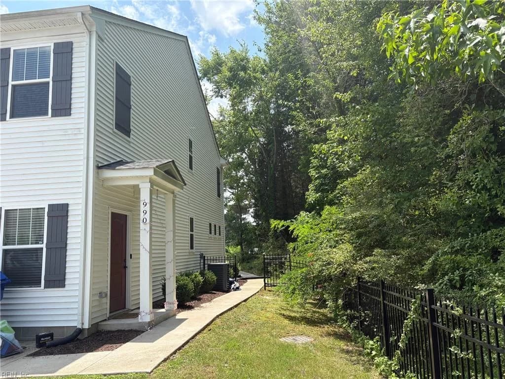 990 Jefferson ST, SUFFOLK VA 23434 - Main photo