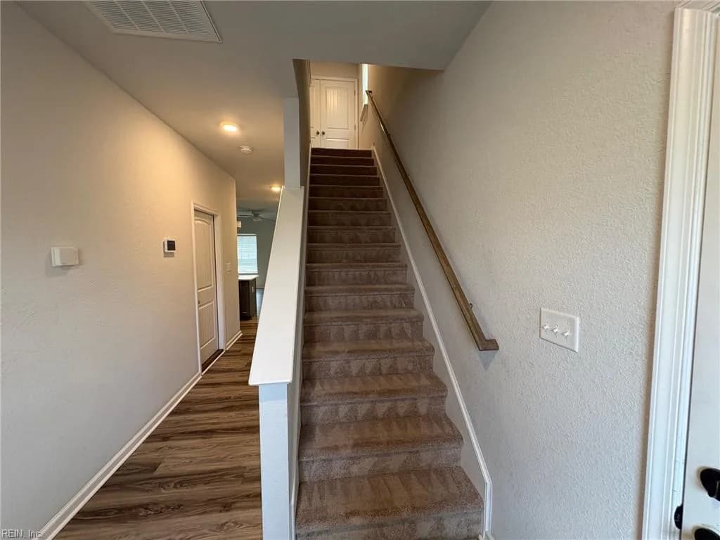 990 Jefferson ST, SUFFOLK VA 23434 - Photo 4