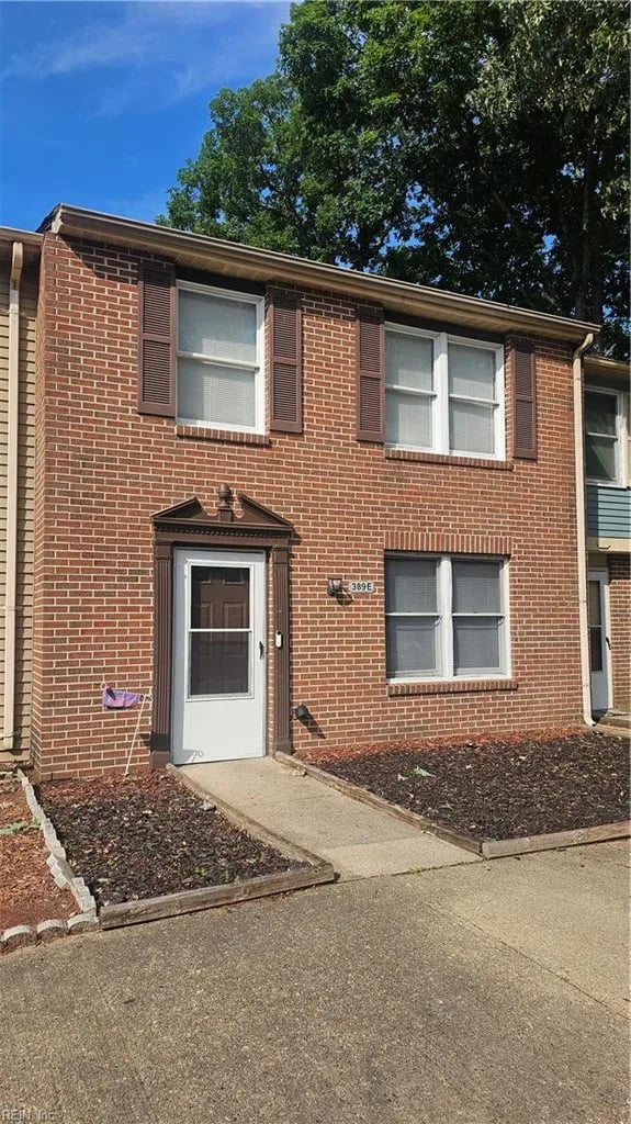 389 Deputy LN #E, Newport News — 3 bed Residential, 1,330 sqft