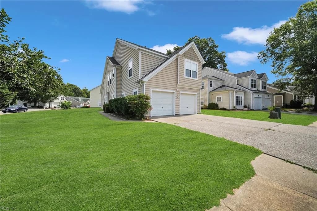 408 Holmes Blvd BLVD, YORKTOWN VA 23692 - Photo 2