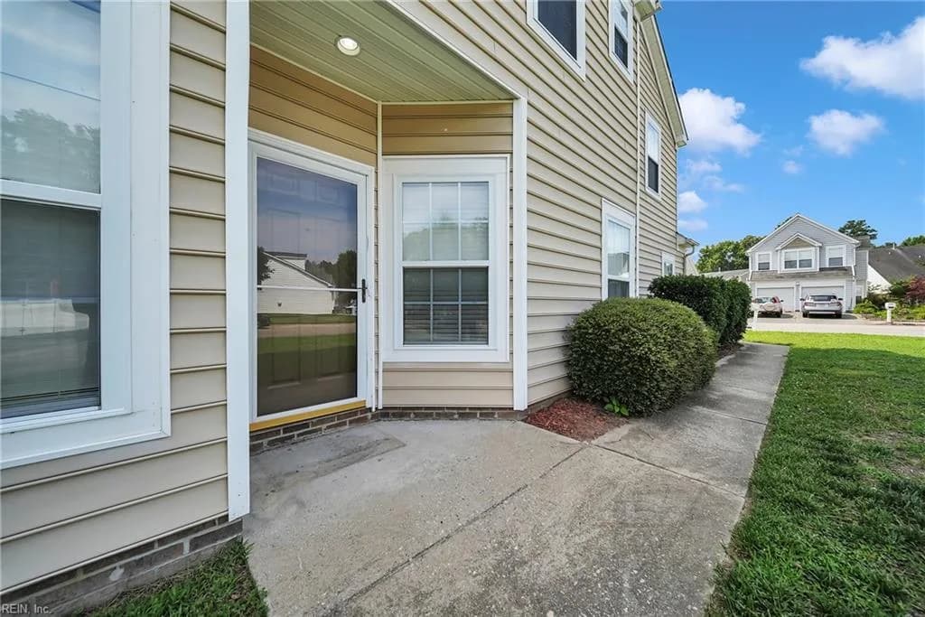 408 Holmes Blvd BLVD, YORKTOWN VA 23692 - Photo 4