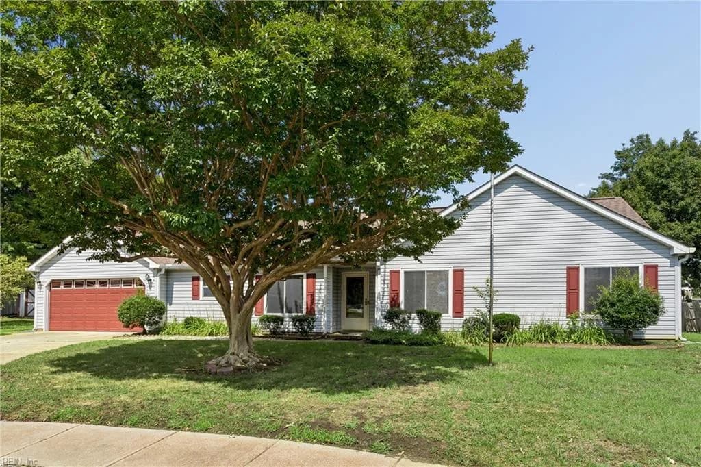 106 Holloway DR, HAMPTON VA 23666 - Photo 4