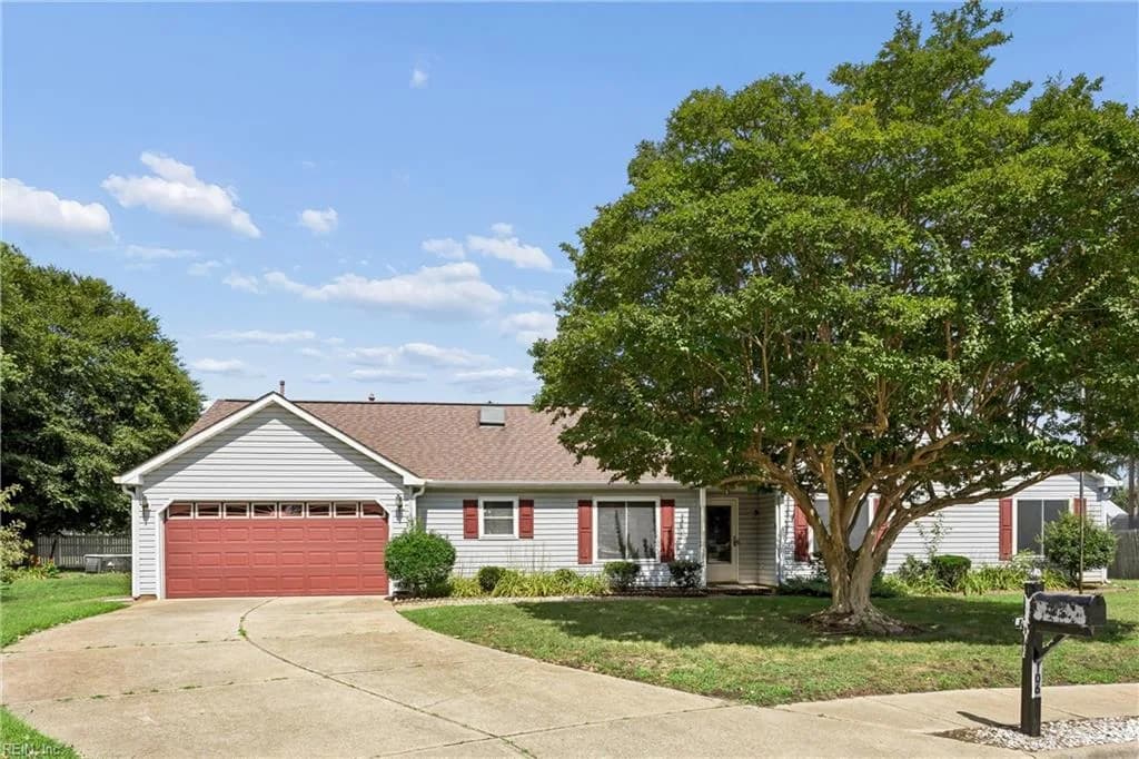 106 Holloway DR, HAMPTON VA 23666 - Photo 5