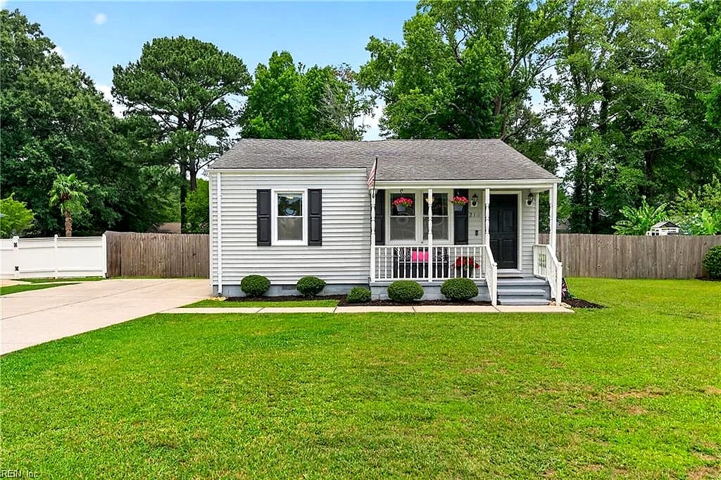 216 Marion DR, Chesapeake — 3 bed Residential, 1,288 sqft