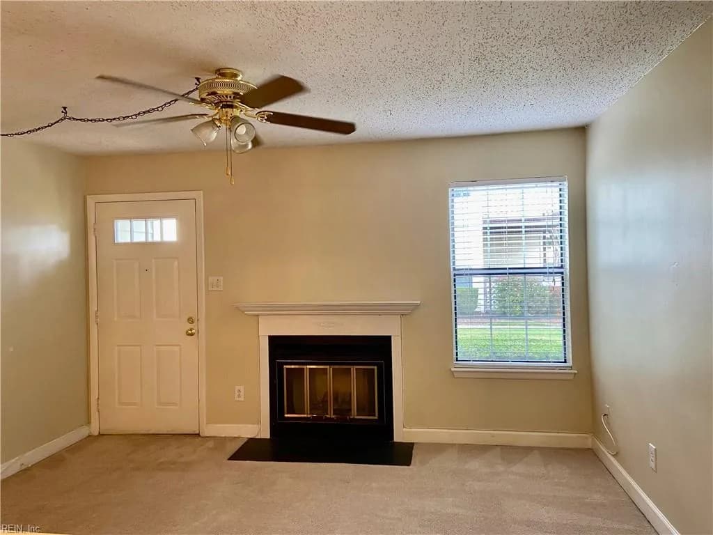 4160 Thalia Station CIR, VIRGINIABEACH VA 23452 - Photo 3