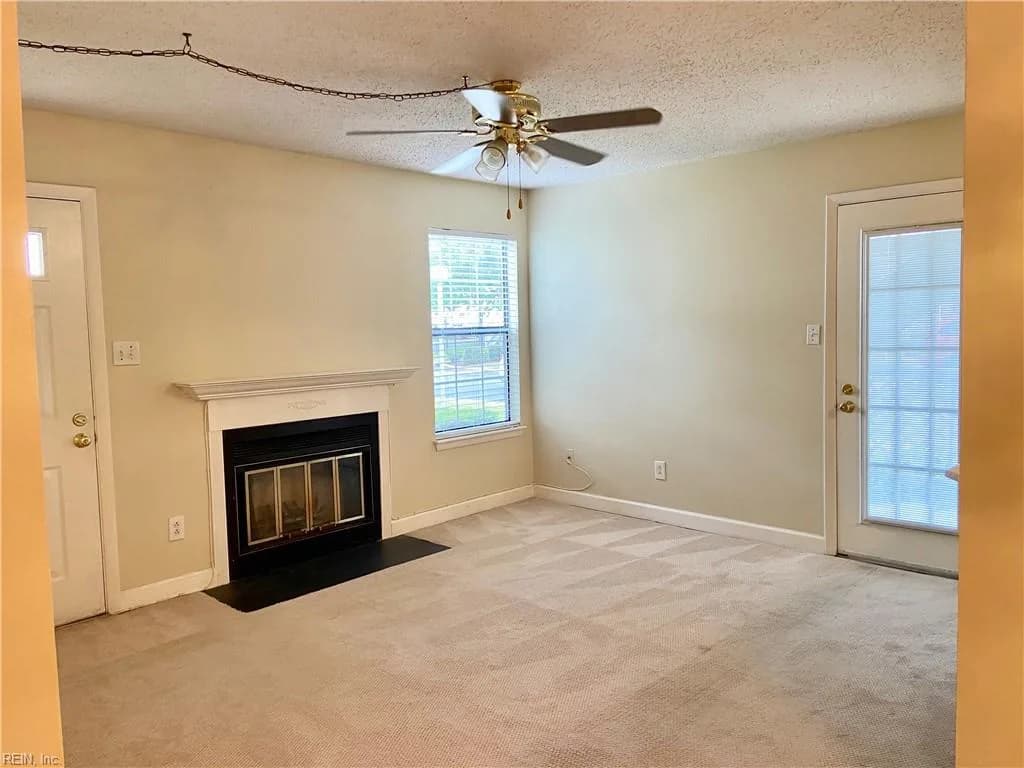 4160 Thalia Station CIR, VIRGINIABEACH VA 23452 - Photo 4