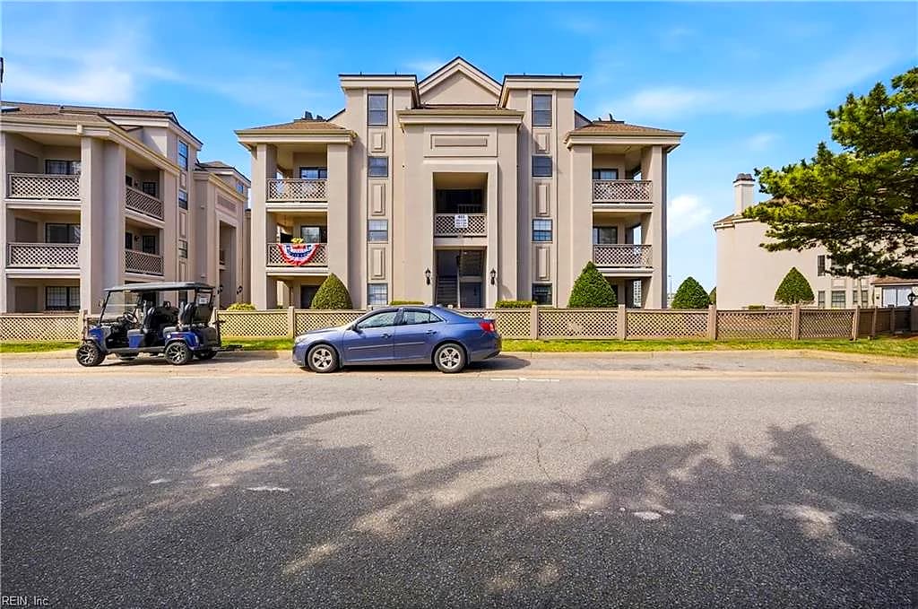 403 Harbour PT #203, VIRGINIA BEACH VA 23451 - Main photo