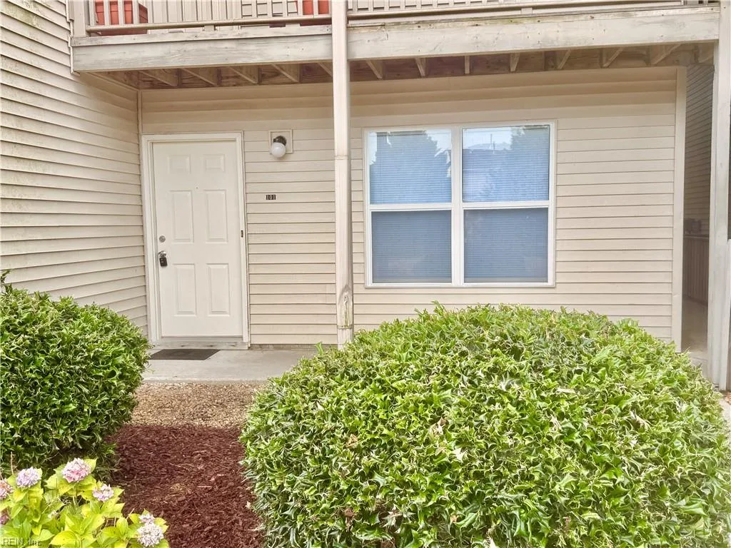 512 Thorncliff DR #101, NEWPORTNEWS VA 23608