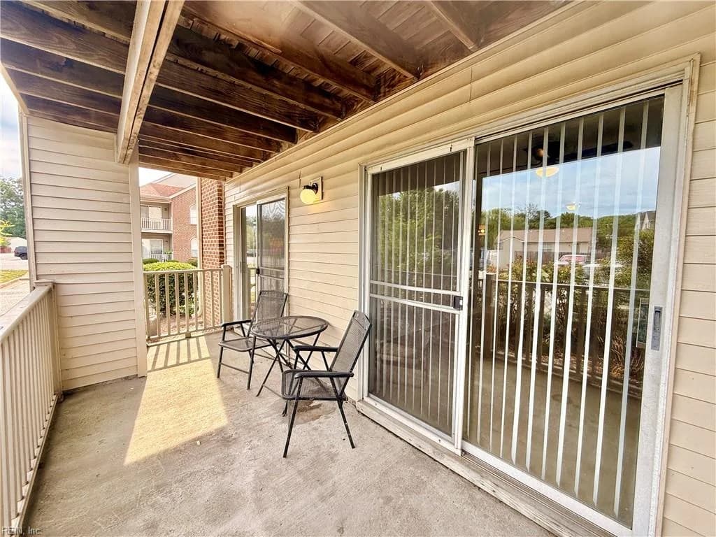 512 Thorncliff DR #101, NEWPORTNEWS VA 23608 - Photo 3
