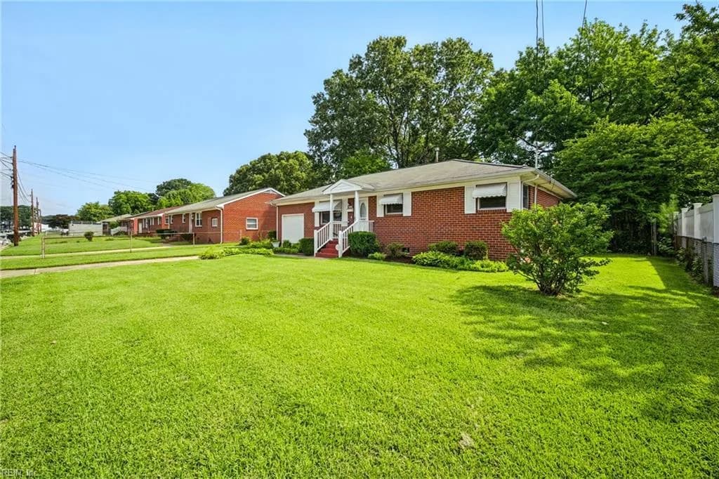 220 Manchester DR, HAMPTON VA 23666 - Photo 3