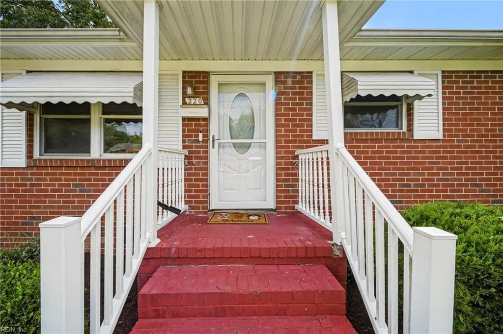 220 Manchester DR, HAMPTON VA 23666 - Photo 5