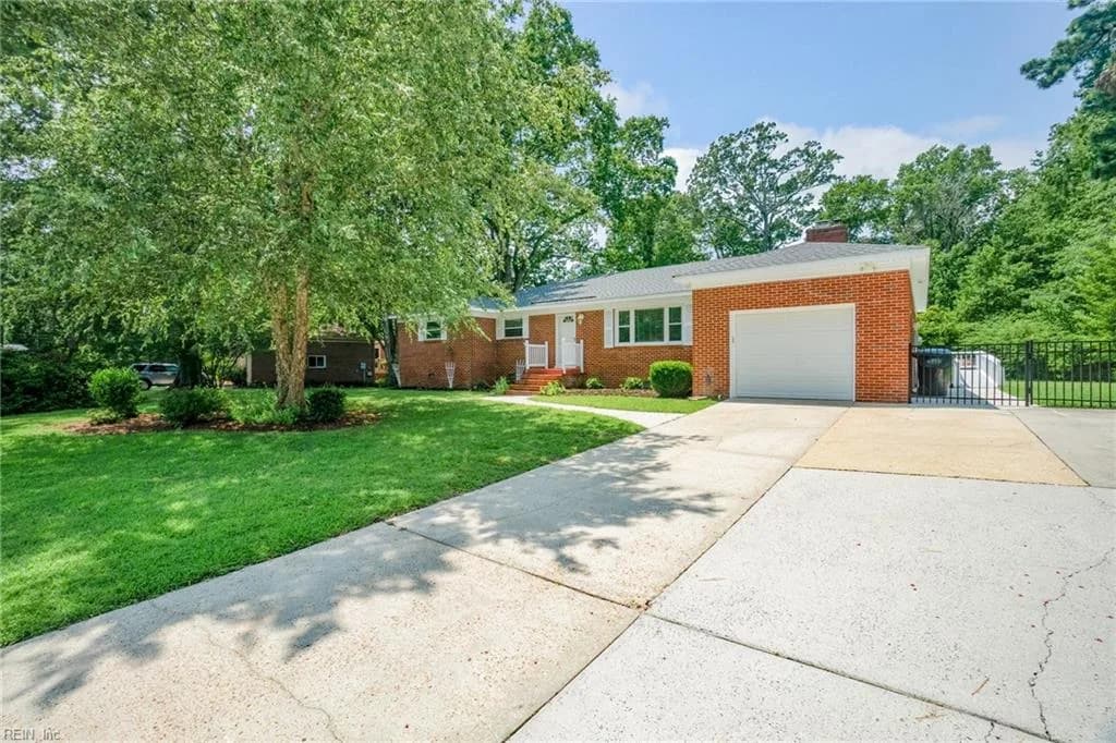 2348 Great Neck CIR, VIRGINIABEACH VA 23454 - Photo 4