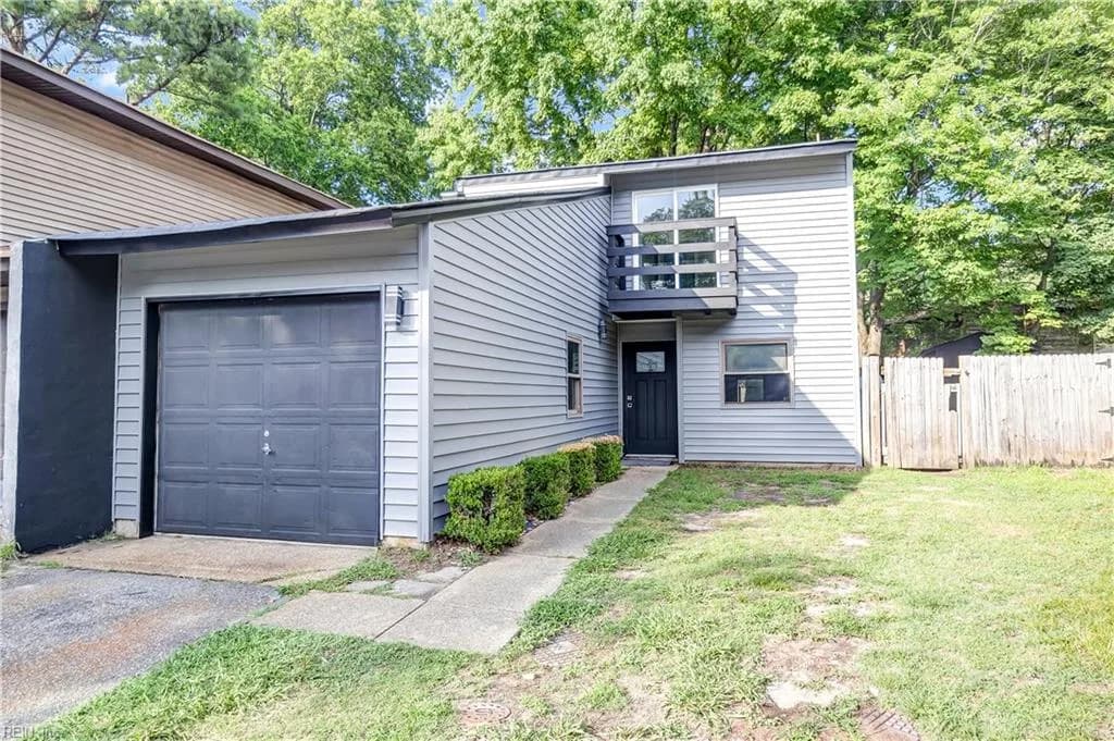 8 Glouchester CIR, CHESAPEAKE VA 23320 - Photo 2