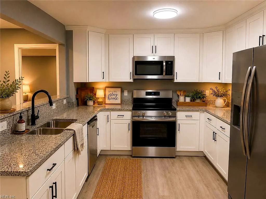1764 Skyline DR, NORFOLK VA 23518 - Photo 2