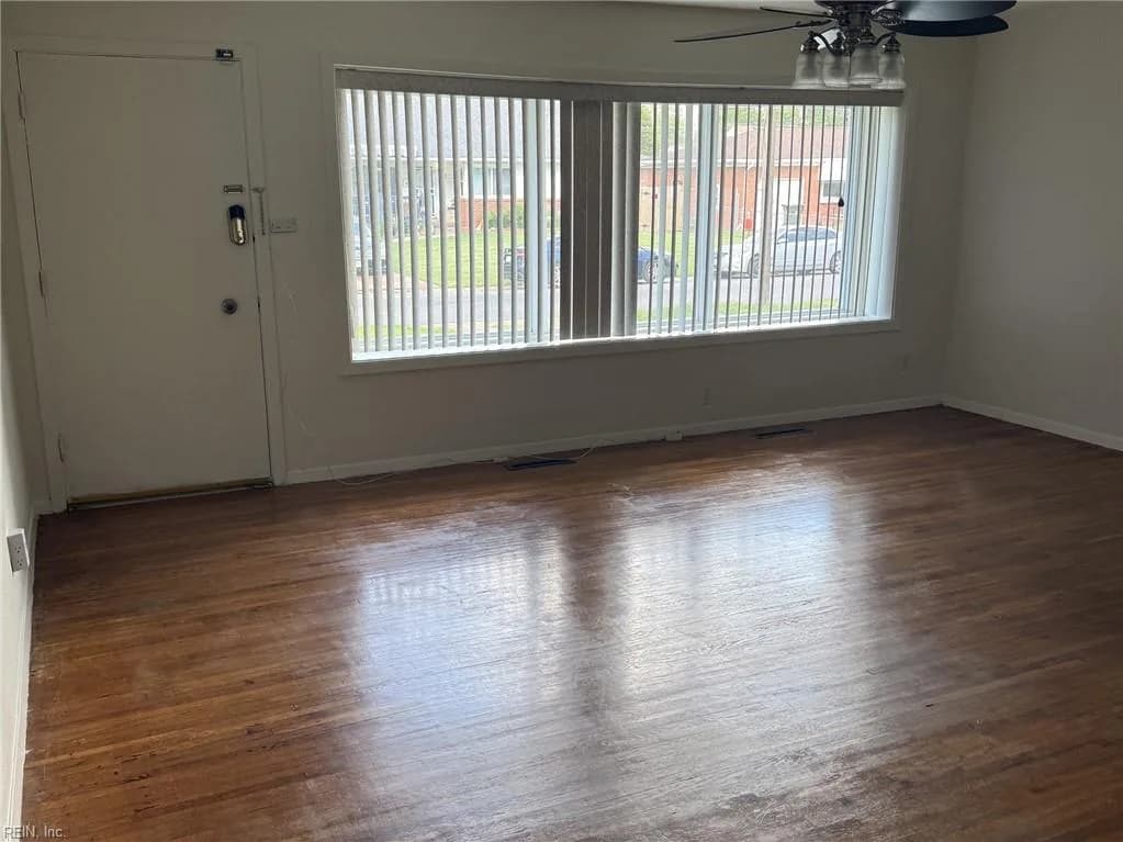 7005 Old Mill RD, NORFOLK VA 23518 - Photo 5