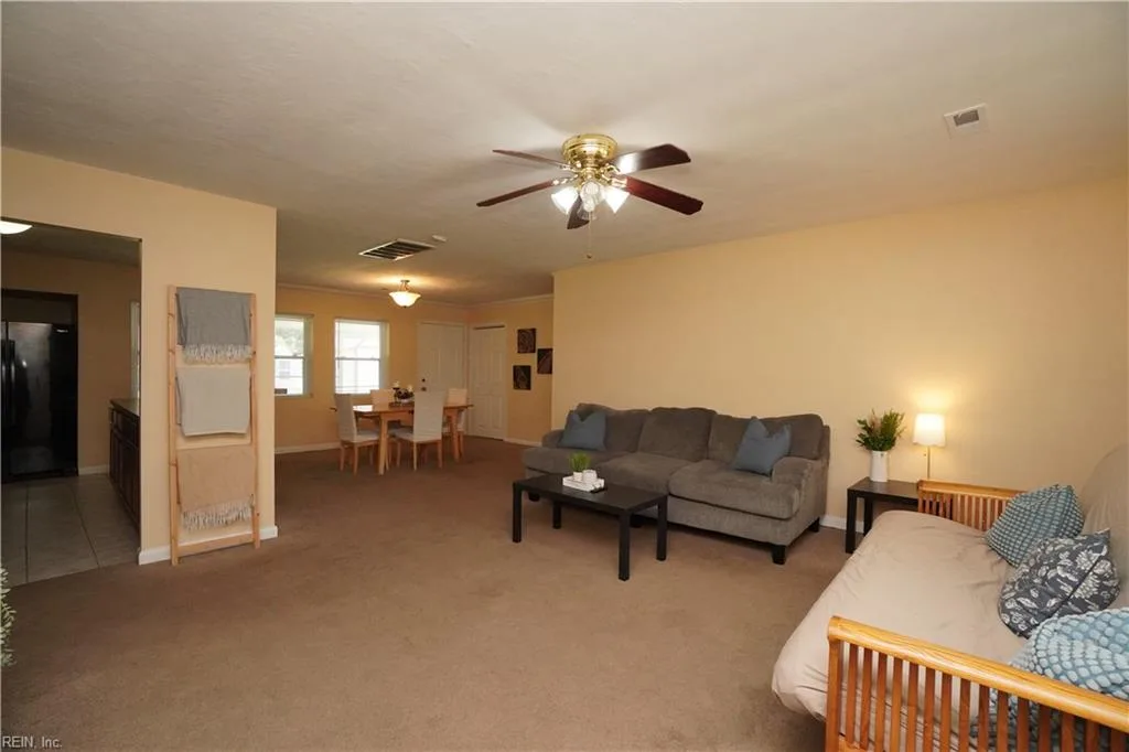 1198 Jarrett RD, NORFOLK VA 23502 - Photo 5