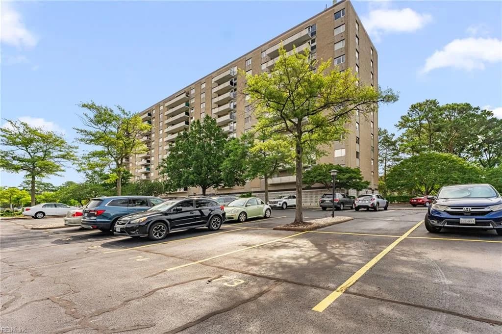 7320 Glenroie AVE #2G, NORFOLK VA 23505 - Photo 2