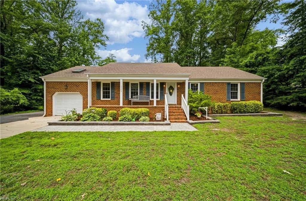 1345 Oak Ridge DR, CHESAPEAKE VA 23322 - Photo 4