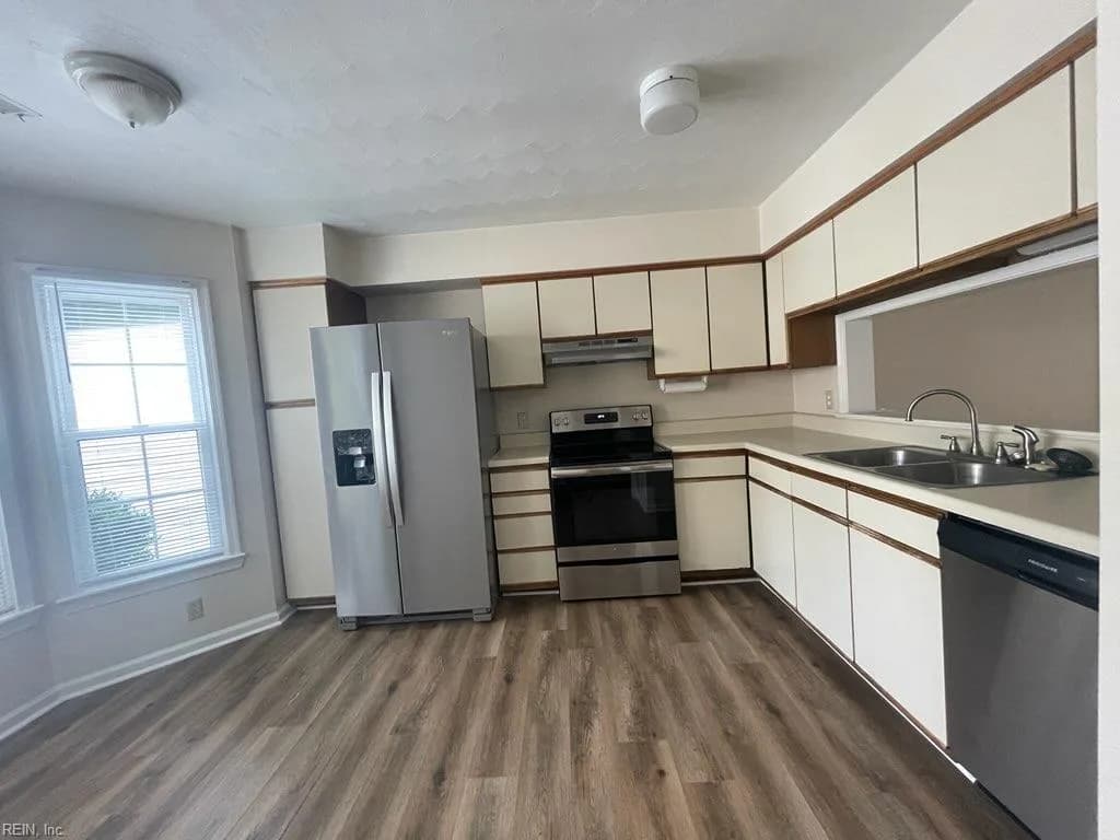 4613 Stonebridge LN, VIRGINIABEACH VA 23462 - Photo 5