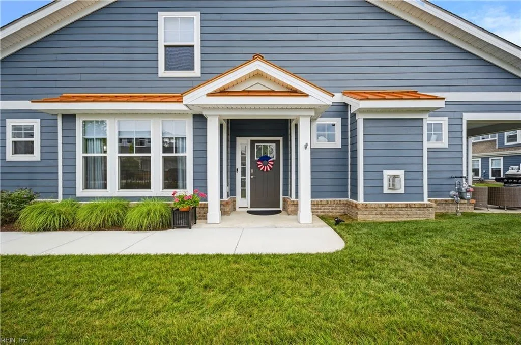 2000 Barton LN, CHESAPEAKE VA 23322